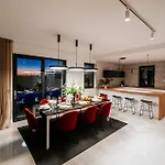 Luxury Villa Amore With Private Pool, Sea View, Billiards & Dalmatian Tavern Villa Debeljak
