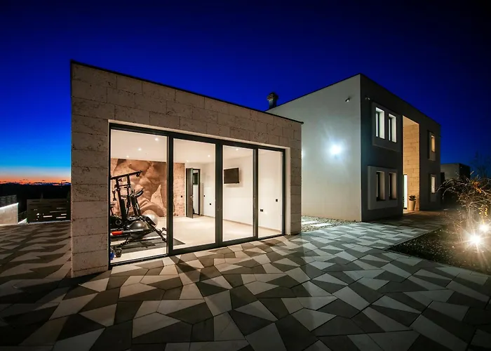 By Feel Croatia * Debeljak