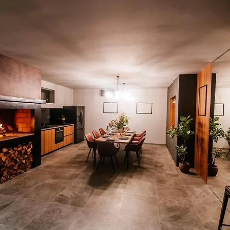 Luxury With Private Pool, Sea View, Billiards & Dalmatian Tavern Vila *