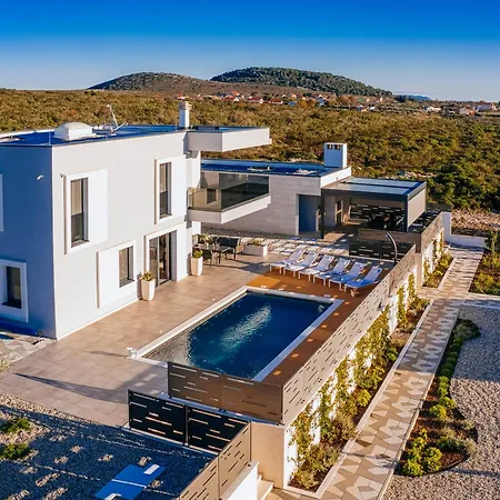 Luxury Villa Amore With Private Pool, Sea View, Billiards & Dalmatian Tavern