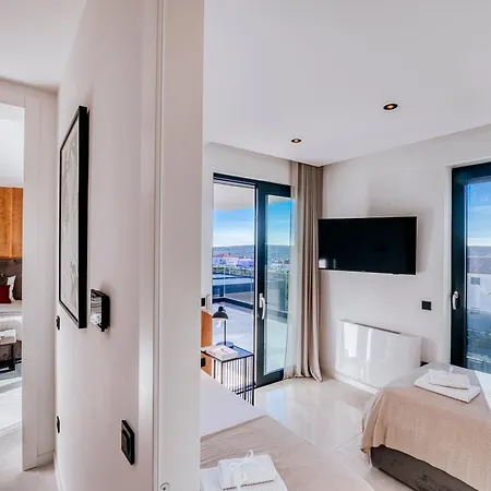 ヴィラ Luxury With Private Pool, Sea View, Billiards & Dalmatian Tavern